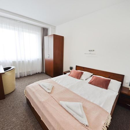 Hotel Slanica Namestovo Ngoại thất bức ảnh